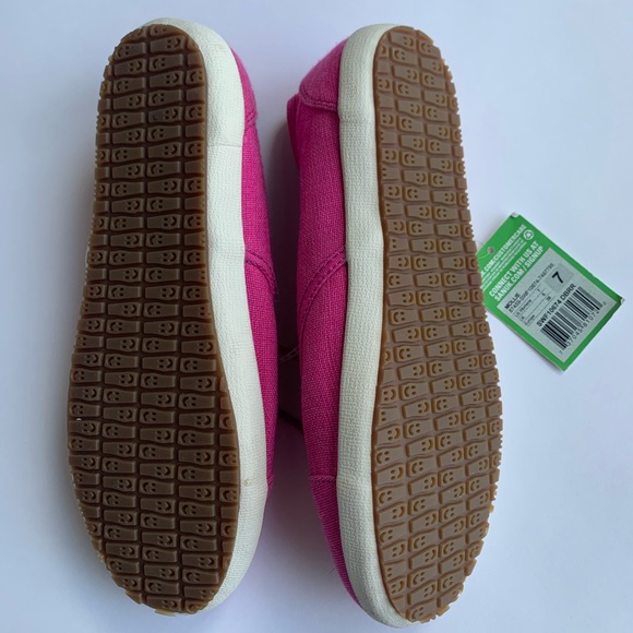 Sanuk shoes size 7 - Picture 2 of 2